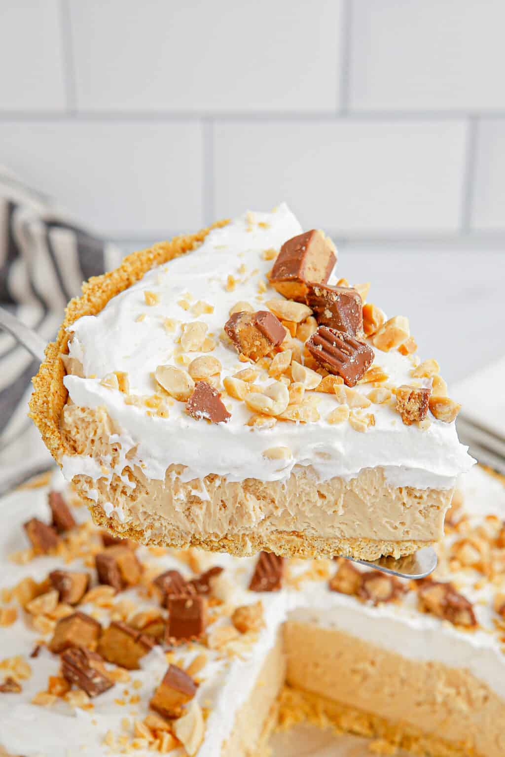 Easy No-Bake Peanut Butter Pie Recipe