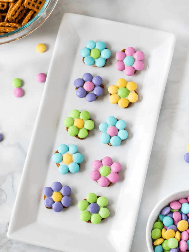 Flower Pretzel Bites Easter and Spring Dessert Crayons & Cravings
