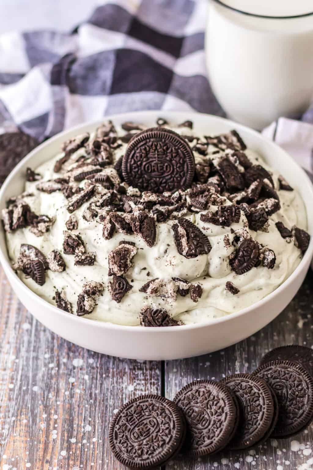 Easy Oreo Fluff Recipe (Only 4 Ingredients!)