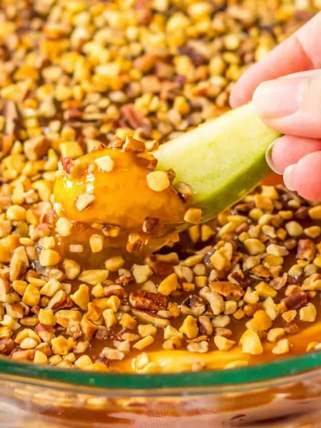 BEST Ever Caramel Apple Dip! Crayons & Cravings